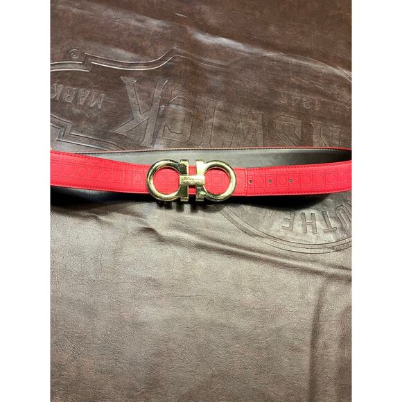 NWOT 🔥Salvatore Ferragamo Red Leather Belt with Gold Buckle - Picture 3 of 10